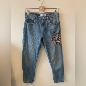 Clean  solid denim jeans floral detail